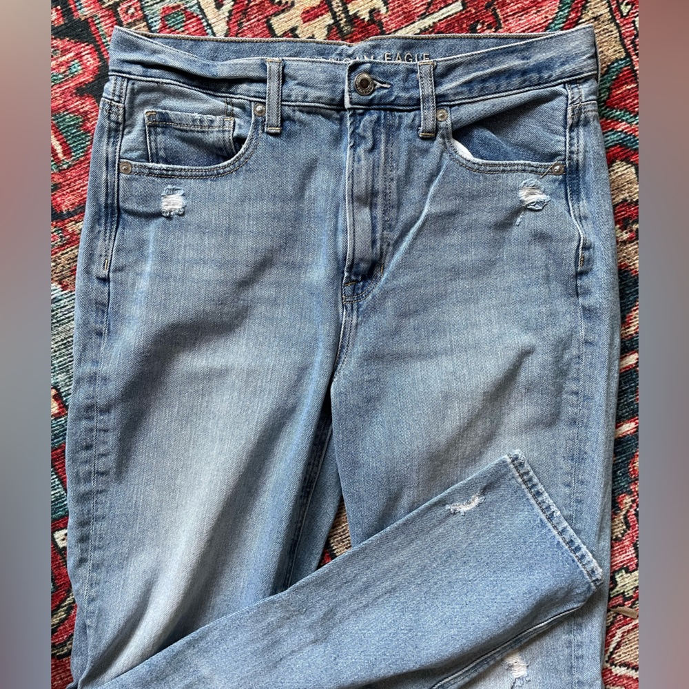 American Eagle Distressed Mom Jeans X-LONG